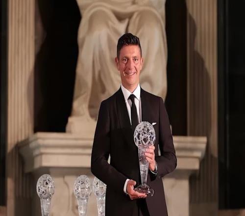 意甲再爆新“電話門(mén)”名哨敲窗改判遭查，國(guó)米無(wú)辜躺槍