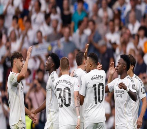 西媒：皇馬正努力簽下一名頂級(jí)中后衛(wèi)和一名頂級(jí)中場(chǎng)