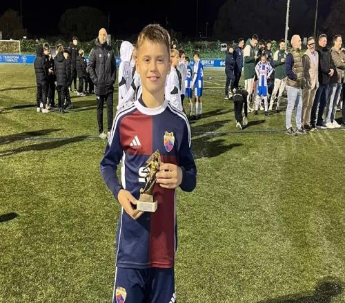 每體：巴薩簽下波蘭小將戈拉爾，他將加入U13梯隊