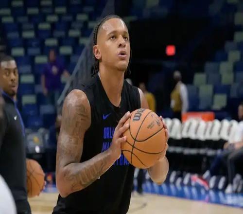 半場小瓦17分班凱羅8中2魔術(shù)5452活塞黑八在眼前坎寧安16分