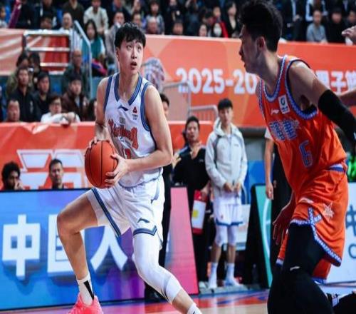 沖擊D類頂薪大合同！新疆王牌前鋒合同正式到期，曾賽季場(chǎng)均18+3