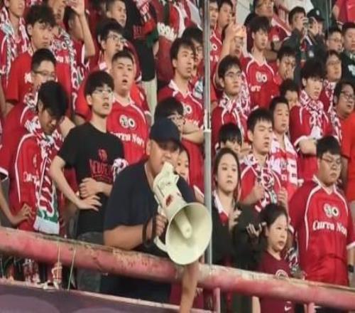 東體談球迷訓(xùn)話：信息不對稱加劇矛盾俱樂部應(yīng)有常態(tài)化交流舉措