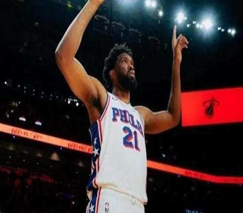 勝綠軍！恩比德打出正名一戰(zhàn)全場33分末節(jié)連續(xù)內(nèi)線強(qiáng)打