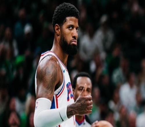 保羅喬治16+9+7探花郎連場(chǎng)低迷，大帝迷途知返33分，76人逆轉(zhuǎn)綠軍