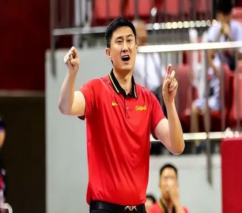 杜峰CBA執(zhí)教名場面：那些極具爭議的逆天言論，每一句都引爆輿論