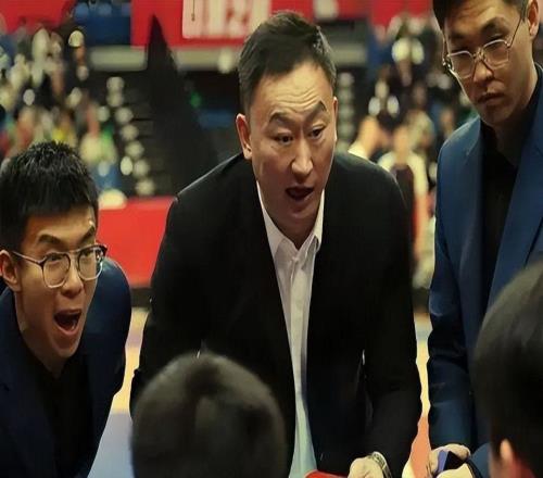 CBA最暴躁主帥劉維偉：罵外援懟裁判，球員時期三分命中率不足30%