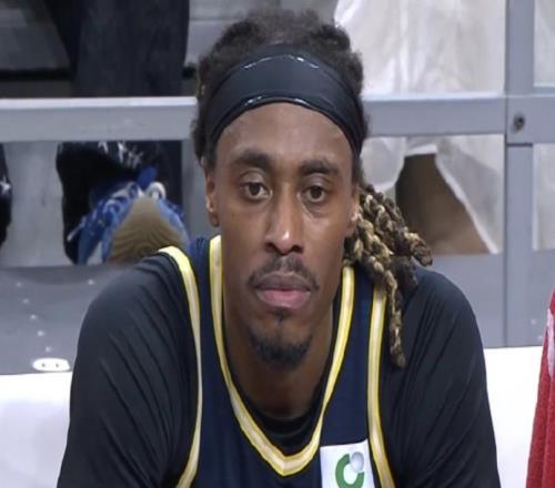 記者：薩姆納受傷對(duì)廣東打擊太大，麥考爾太吃球權(quán)與球隊(duì)不適配