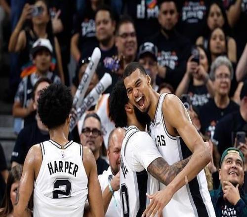 工資300萬美元馬刺鋒線大將到了季后賽簡直是頂級(jí)3D的表現(xiàn)