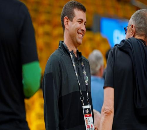 狂省3.2億+“擺爛年”打到東2！史蒂文斯當選NBA常規(guī)賽最佳高管