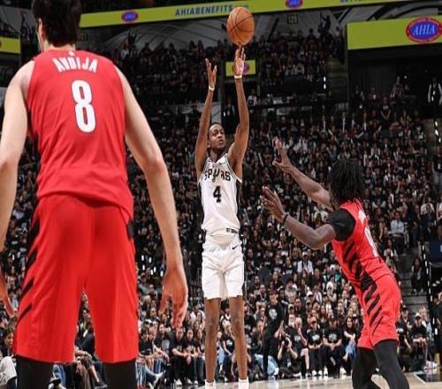 末節(jié)豪取13分！后場(chǎng)核心是馬刺拉開(kāi)分差并且強(qiáng)勢(shì)晉級(jí)的關(guān)鍵人物