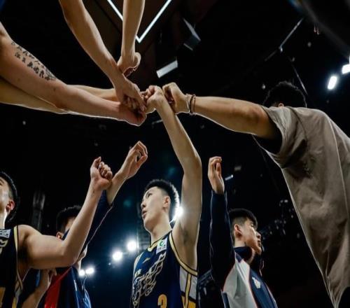 三分球23投0中！廣東祭出最強(qiáng)死亡五鐵：杜鋒恐被他們打下課