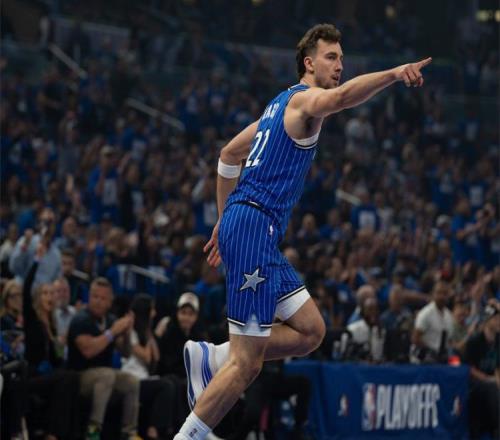 31！貝恩22+5魔術(shù)滅活塞奪賽點(diǎn)，瓦格納19+5坎寧安25+9+6