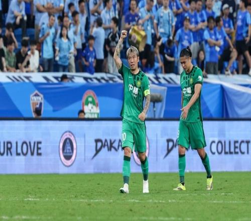 北京國(guó)安再遭錯(cuò)判！賽季第4次，卡爾采夫踩人逃紅，一評(píng)議引爭(zhēng)議