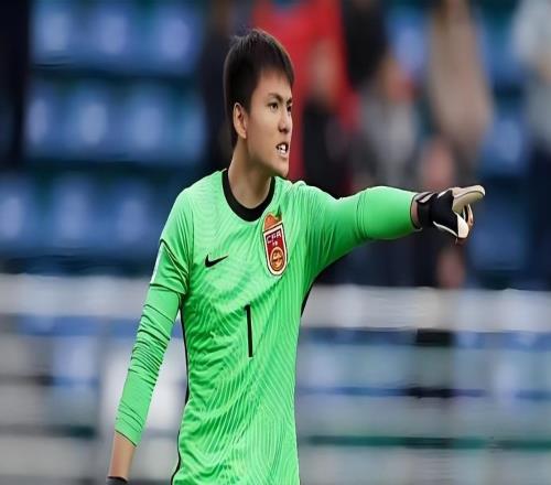 李昊首次以全新身份公開亮相！同時霸氣放話，要代表國足踢世界杯