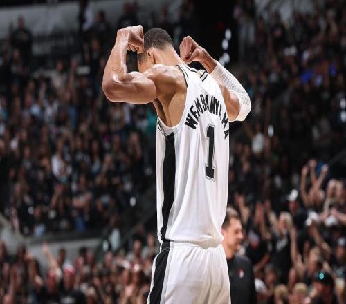 內(nèi)線巨獸，文班亞馬首輪場均得到21分8.8籃板4蓋帽