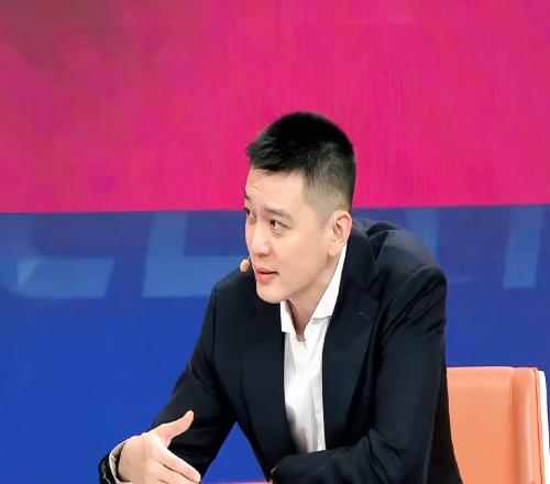 破案了！胡明軒表現(xiàn)低迷，點解，楊鳴道出了原因