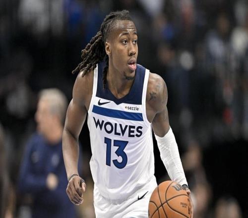 活塞隊因在與公牛隊的杰登艾維交易中，未能得到多桑姆而飽受詬病