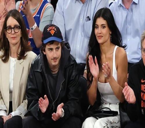 尼克斯吊打老鷹！場邊大咖云集，連名嘴都看傻眼了