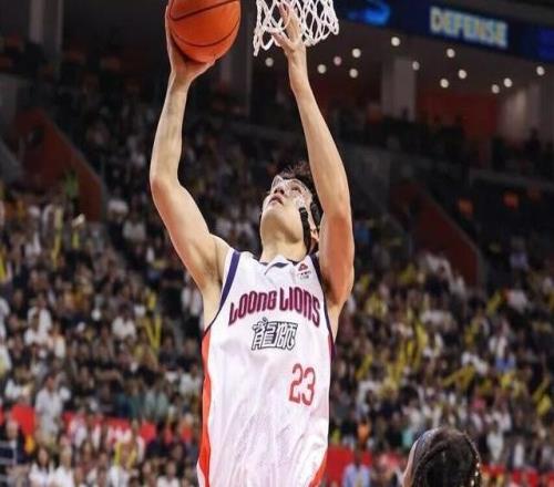 前行無畏202526賽季CBA季后賽12進(jìn)8G1隊(duì)史季后賽首勝廣東！