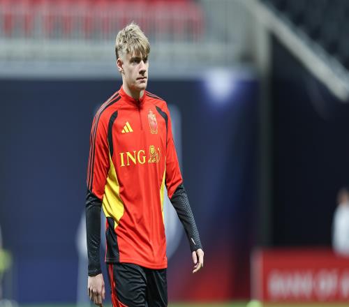 三豪門搶17歲比利時(shí)天才：身高1米93的后腰憑啥值3000萬鎊