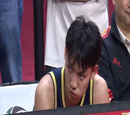 沒斗志球迷也倒戈！徐杰喊話全隊(duì)，5壞消息讓廣東沒了翻盤的底氣