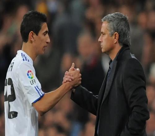 迪馬利亞：穆里尼奧在更衣室連C羅都敢噴，他是天才也是“瘋子”