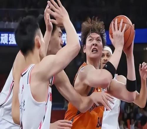 CBA季后賽首戰(zhàn)：山東主場(chǎng)輸球引下課聲！邱彪戰(zhàn)術(shù)失誤在哪