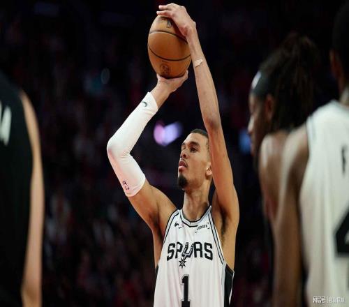 馬刺文班亞馬締造季后賽傳奇！復刻奧拉朱旺塵封神跡