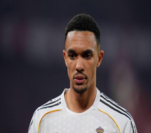 穆里尼奧回歸皇馬，阿諾德一年換三帥