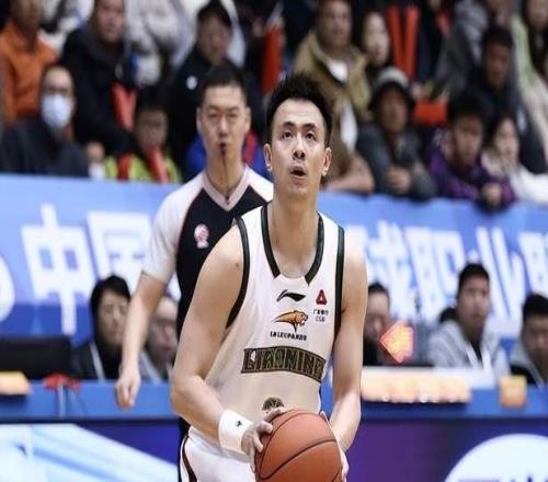 山東男籃不敵遼籃開(kāi)啟季后賽一輪游模式，邱彪已對(duì)球隊(duì)失去掌控