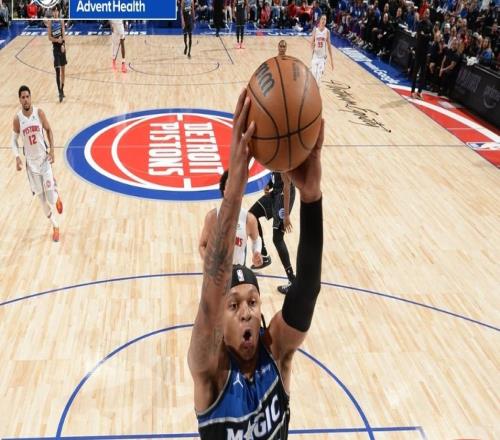 一戰(zhàn)創(chuàng)7紀(jì)錄比肩威少庫(kù)里！魔術(shù)真選中基石超巨：全面才能看齊LBJ