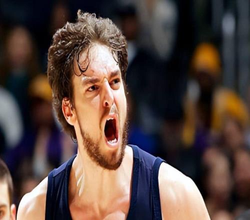 球衣退役儀式上的未赴之約，科比與加索爾：兩座總冠軍見證兄弟情