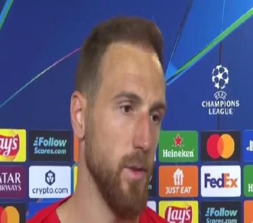 奧布拉克：很接近撲出哲凱賴什的點(diǎn)球，但他用了最大力量射門