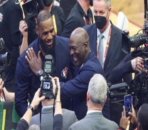 詹姆斯談與喬丹GOAT爭(zhēng)論：我們的比賽方式完全不同