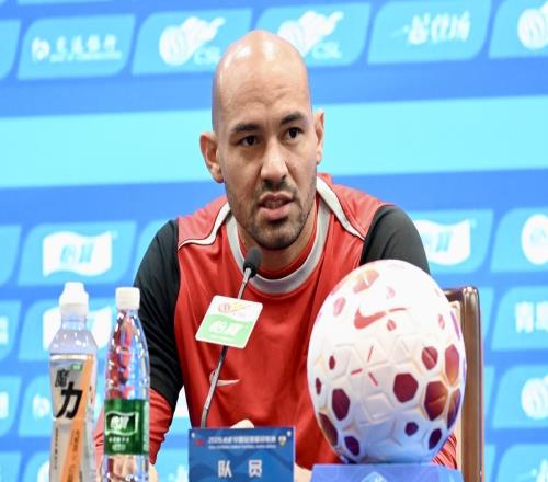 成都遠(yuǎn)征球迷數(shù)量震驚蓉城主帥阿洛伊西，中超“滬蓉大戰(zhàn)”將創(chuàng)上座紀(jì)錄！