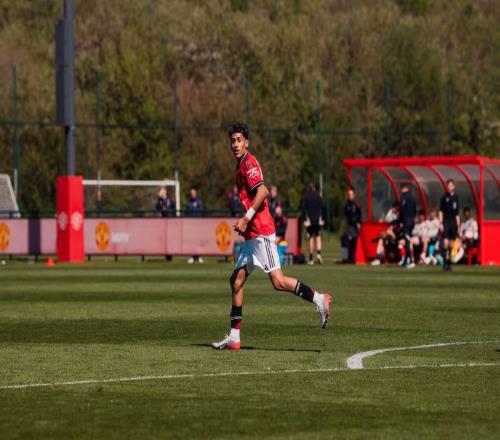 卡里克觀戰(zhàn)曼聯(lián)太子梅開二度！夏季將踢季前賽，英超首秀為時過早