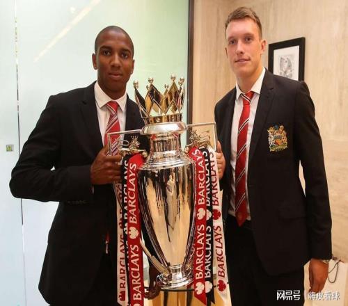 自宣！曼聯(lián)老隊長最快周末退役，曾奪英超意甲冠軍，遺憾錯過歐冠