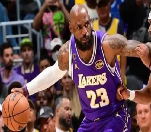 三分6中0，詹姆斯出場39分鐘取25分3板7助2斷，正負值5