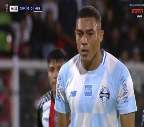 致敬帕勒莫！維尼修斯6分鐘內(nèi)罰丟3個點球，球迷看傻眼了