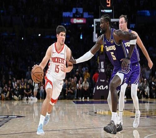 絕大多數(shù)時(shí)間表現(xiàn)不佳火箭探花郎在關(guān)鍵時(shí)刻突然間完成了大爆發(fā)