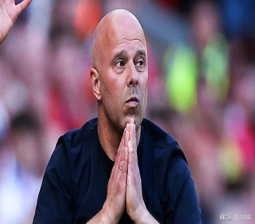 利物浦戰(zhàn)曼聯(lián)迎來(lái)傷病大危機(jī)！13人可能缺席，主力中軸線(xiàn)近乎癱瘓