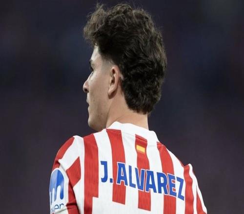 生涯首次，阿爾瓦雷斯連續(xù)兩個(gè)賽季各項(xiàng)賽事完成20+進(jìn)球