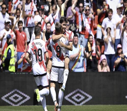 巴列卡諾主場(chǎng)先拔頭籌，斯特拉斯堡客場(chǎng)防線堪憂