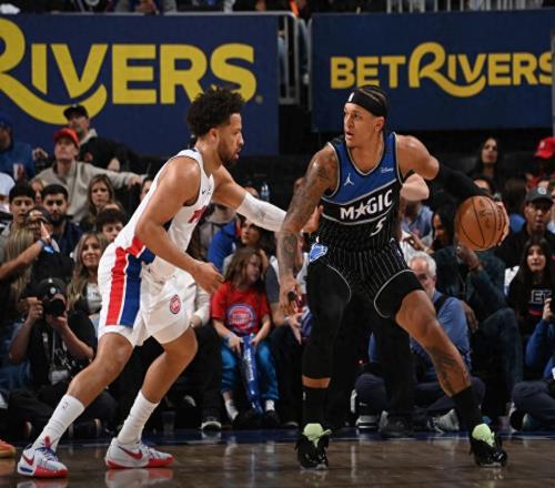 坎寧安狂轟45分拒絕黑八！活塞23魔術(shù)扳回一城班凱羅空砍45+9+7