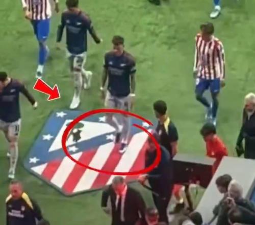 爭(zhēng)議！阿森納悍將踩馬競(jìng)隊(duì)徽引沖突56歲匪帥拉架反遭推搡后暴怒