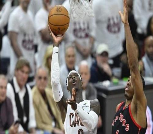 大逆轉(zhuǎn)！騎士18記三分奪賽點：哈登23分9板拒拉胯，奇兵轟19分