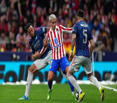 詹?。何髅赡嶙冴嚰せ罡窳衅澛⑸{左路進(jìn)攻毫無亮點(diǎn)