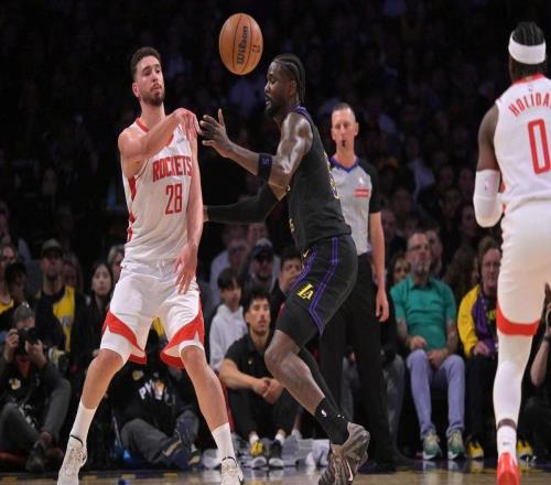 末節(jié)3次失誤+投籃8中2！進(jìn)攻效率不行又防不住人2.4億頂薪打沒了