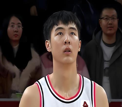 破案了！杜鋒用年輕球員時(shí)間為何減少?gòu)埫鞒氐莱隽嗽? />
<div   id=