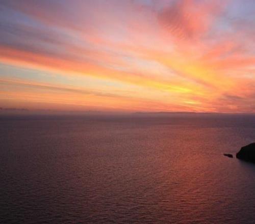 曼聯(lián)押注19歲中場(chǎng)：一份合同背后的重建博弈